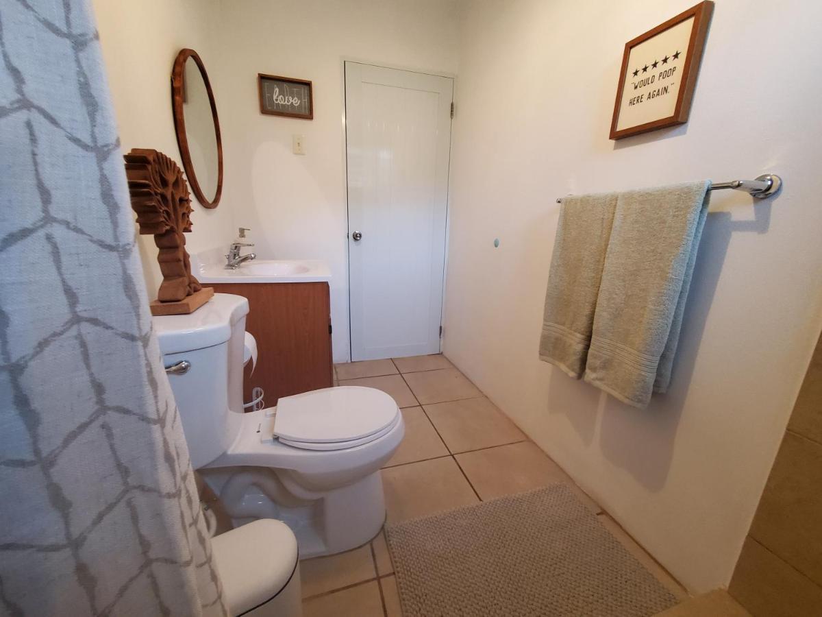 Aguadilla Waves Apt Free Parking & Wifi 8 Minute Walk From Crashboat Beach Buitenkant foto
